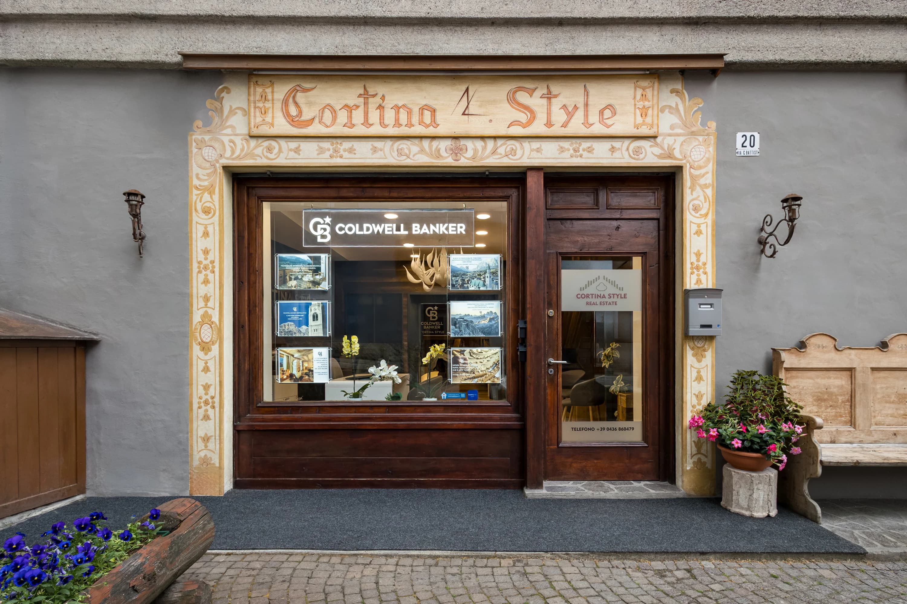 La sede di Coldwell Banker Cortina Style